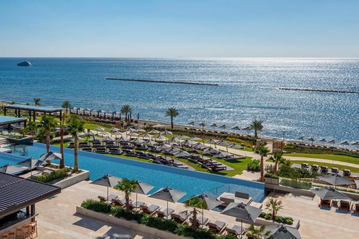 Image 1 of Amara – Sea Your Only View™