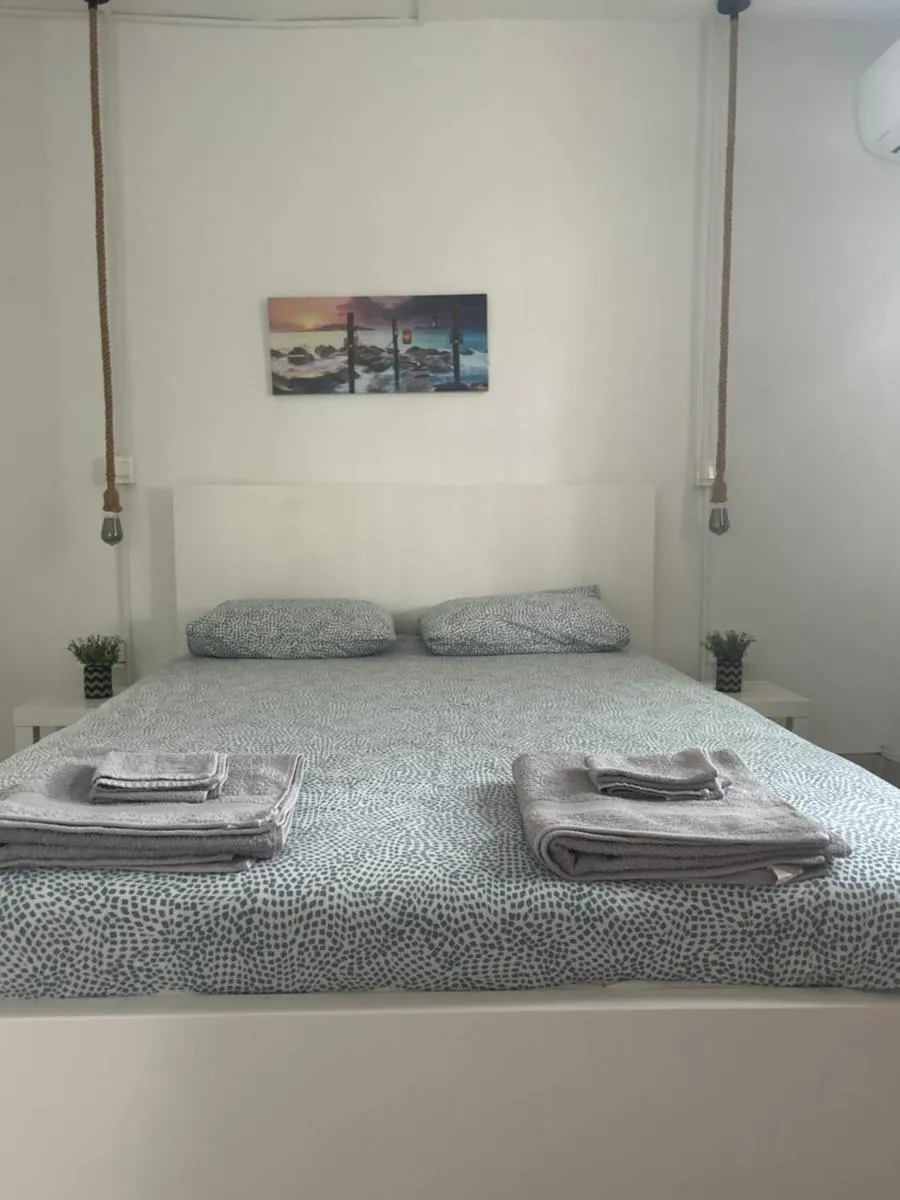 Image 6 of Avra House