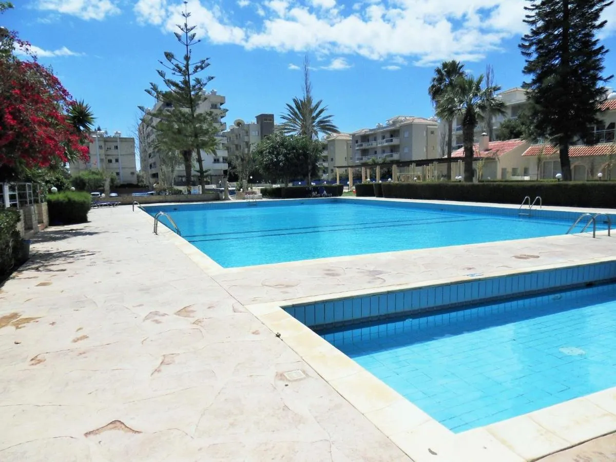 Image 2 of Coco De Mer 408