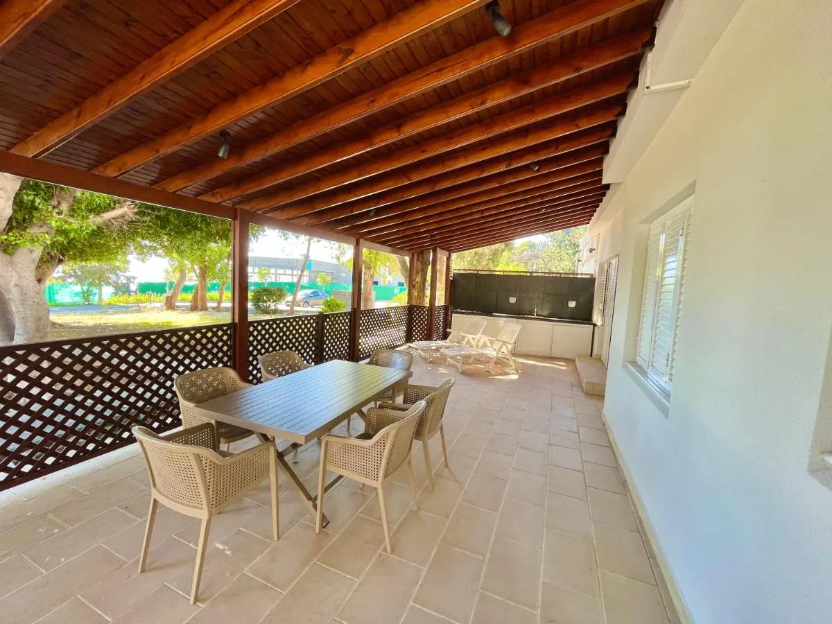 Image 5 of Dream Beachfront Bungalow