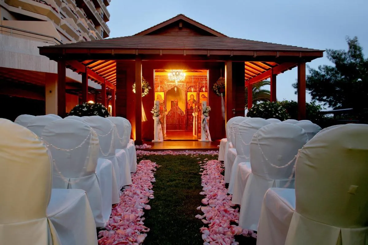 Image 4 of Four Seasons Hotel