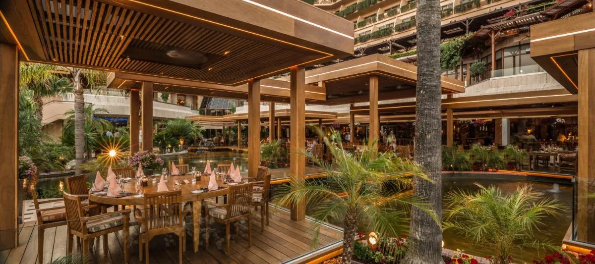 Image 3 of Four Seasons Hotel