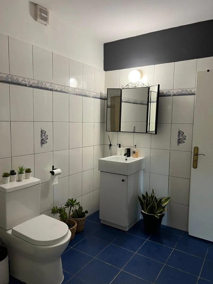 Image 2 of Green Door Apartment