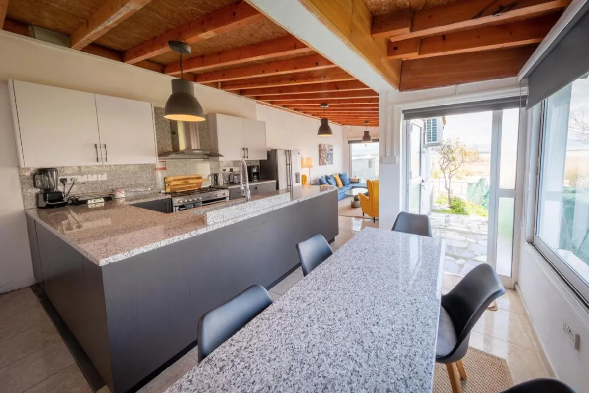 Image 2 of LIMASSOL AKROTIRI VINE COTTAGE a