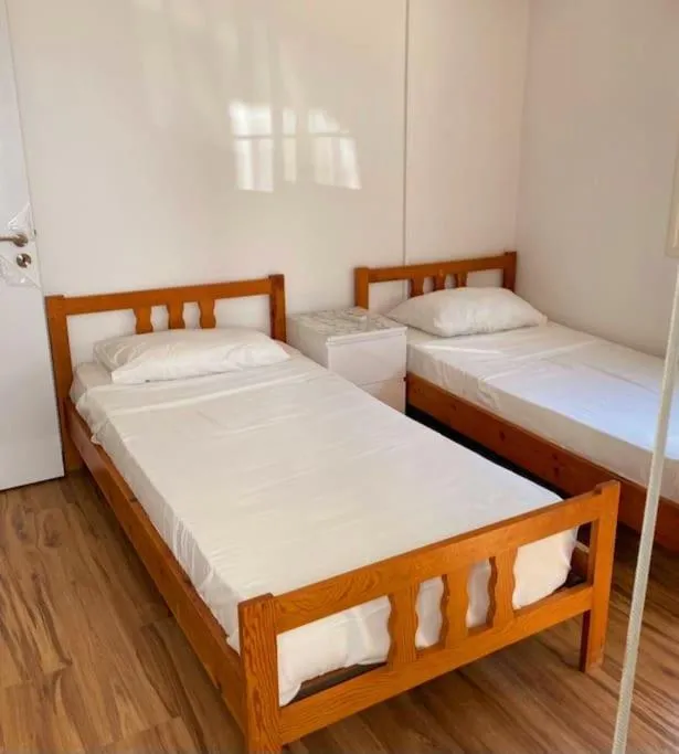 Image 5 of Large modern flat