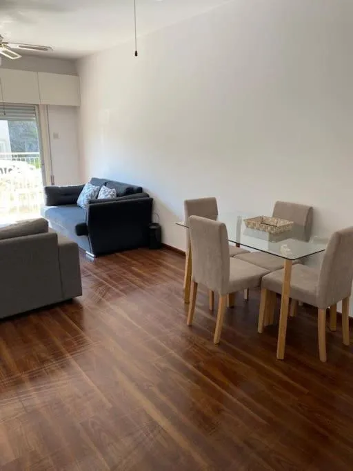 Image 6 of Large modern flat