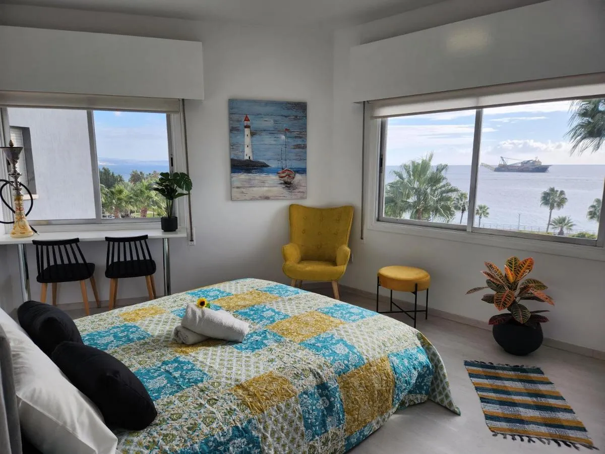 Image 1 of Luxurious Kalypso