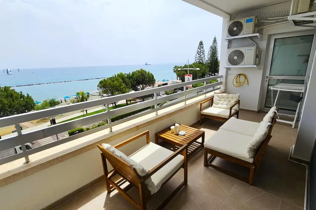 Image 5 of Molos Beachfront City-Centre