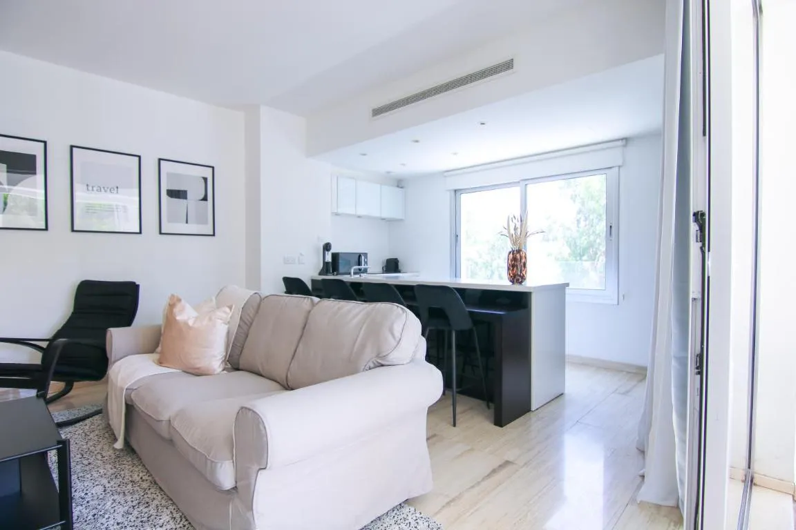 Image of Phaedrus Living: Sea View Flat Kyma