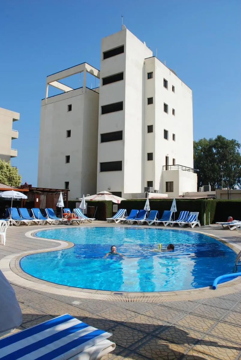 Image 3 of Pigeon Beach Hotel Apartments