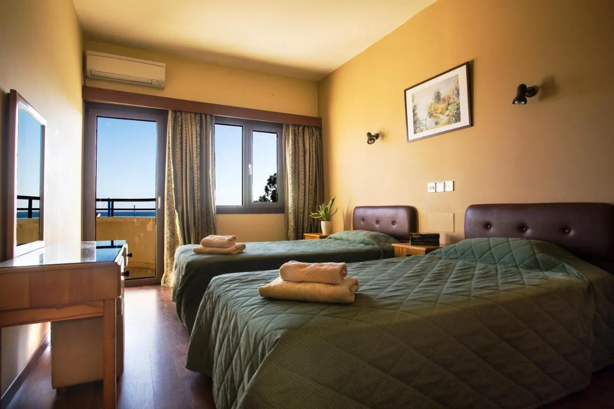 Image 6 of Pigeon Beach Hotel Apartments