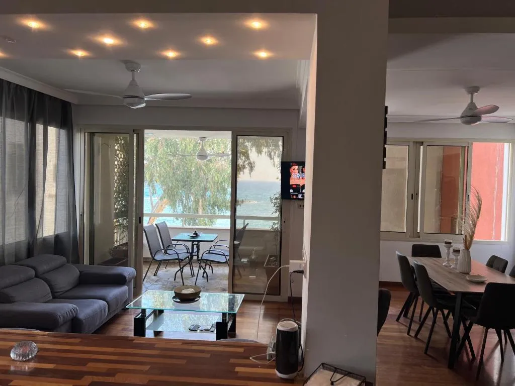 Image of SEA VIEW AMATHUS LUXURY APT