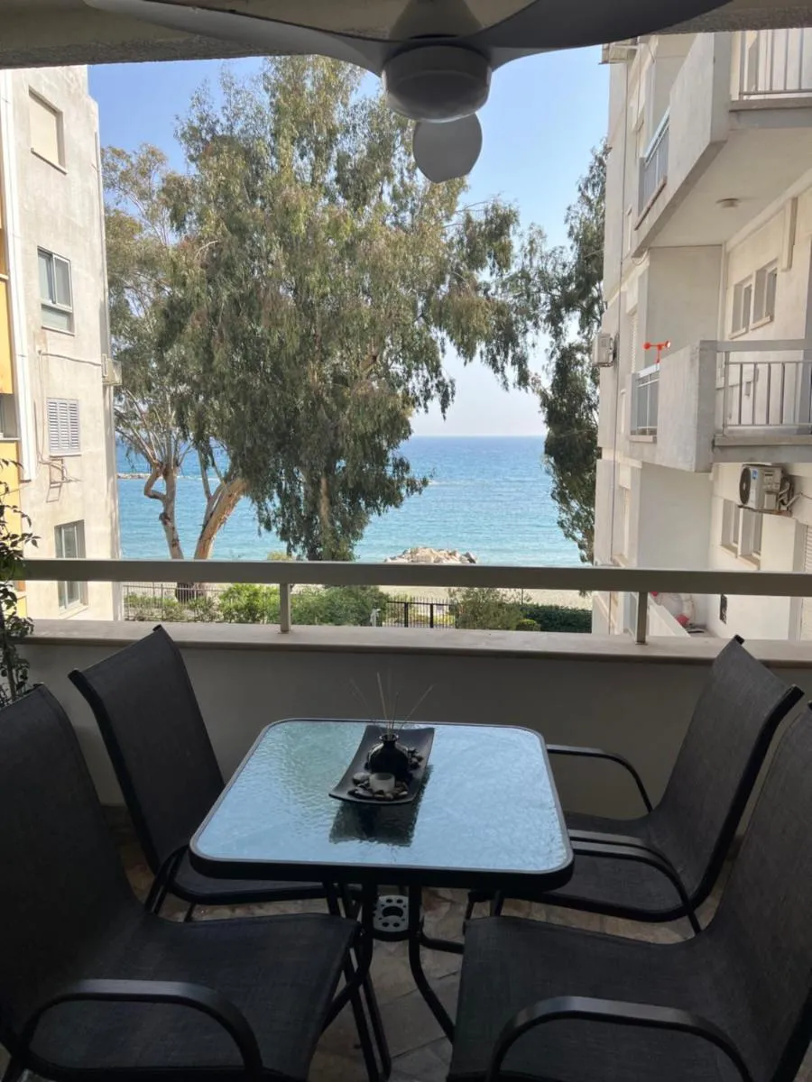 Image 5 of SEA VIEW AMATHUS LUXURY APT