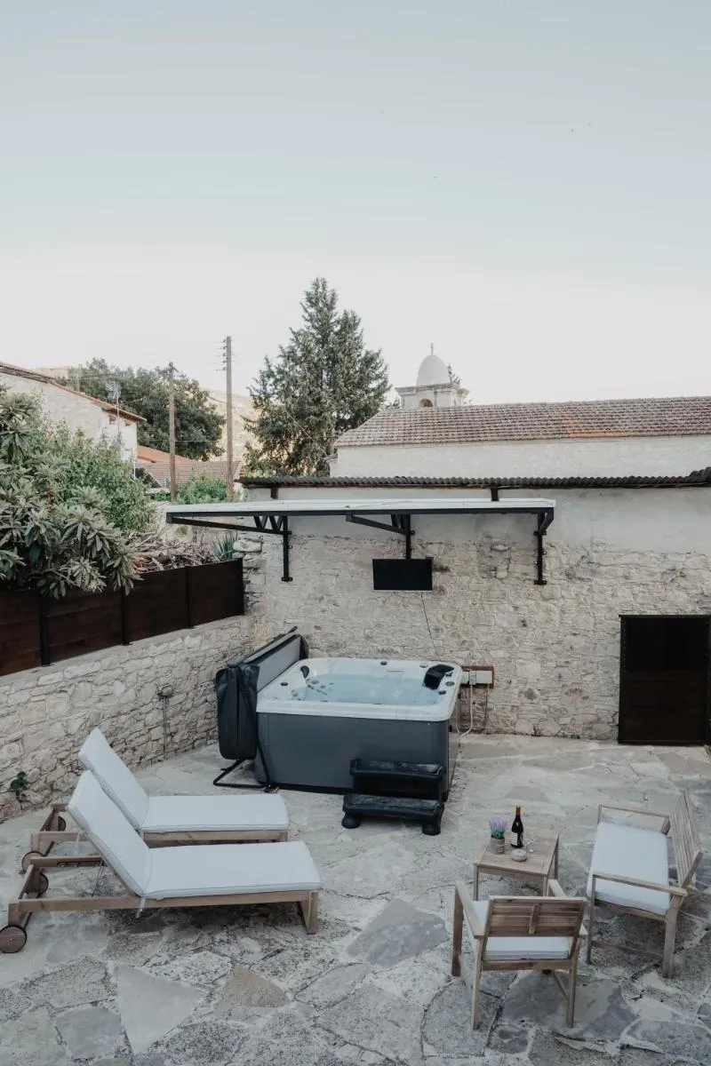 Image 4 of The Stonehouse Suites