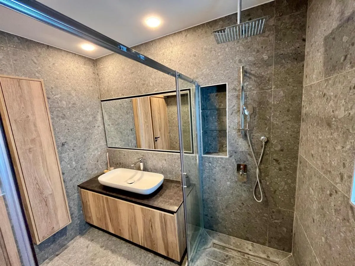 Image 2 of Top Artistic Luxury Apartment