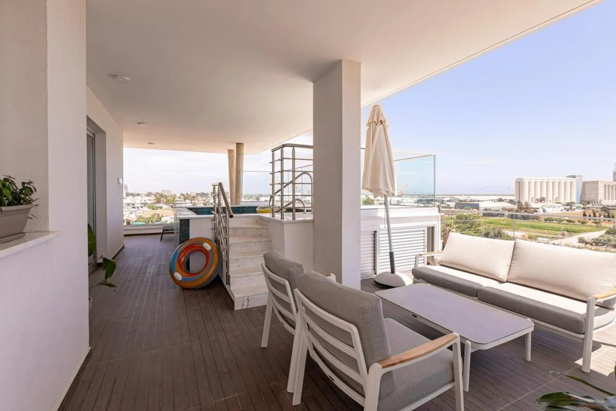 Image 5 of YAMAS Sunny Pool Penthouse Families & Couples ONLY