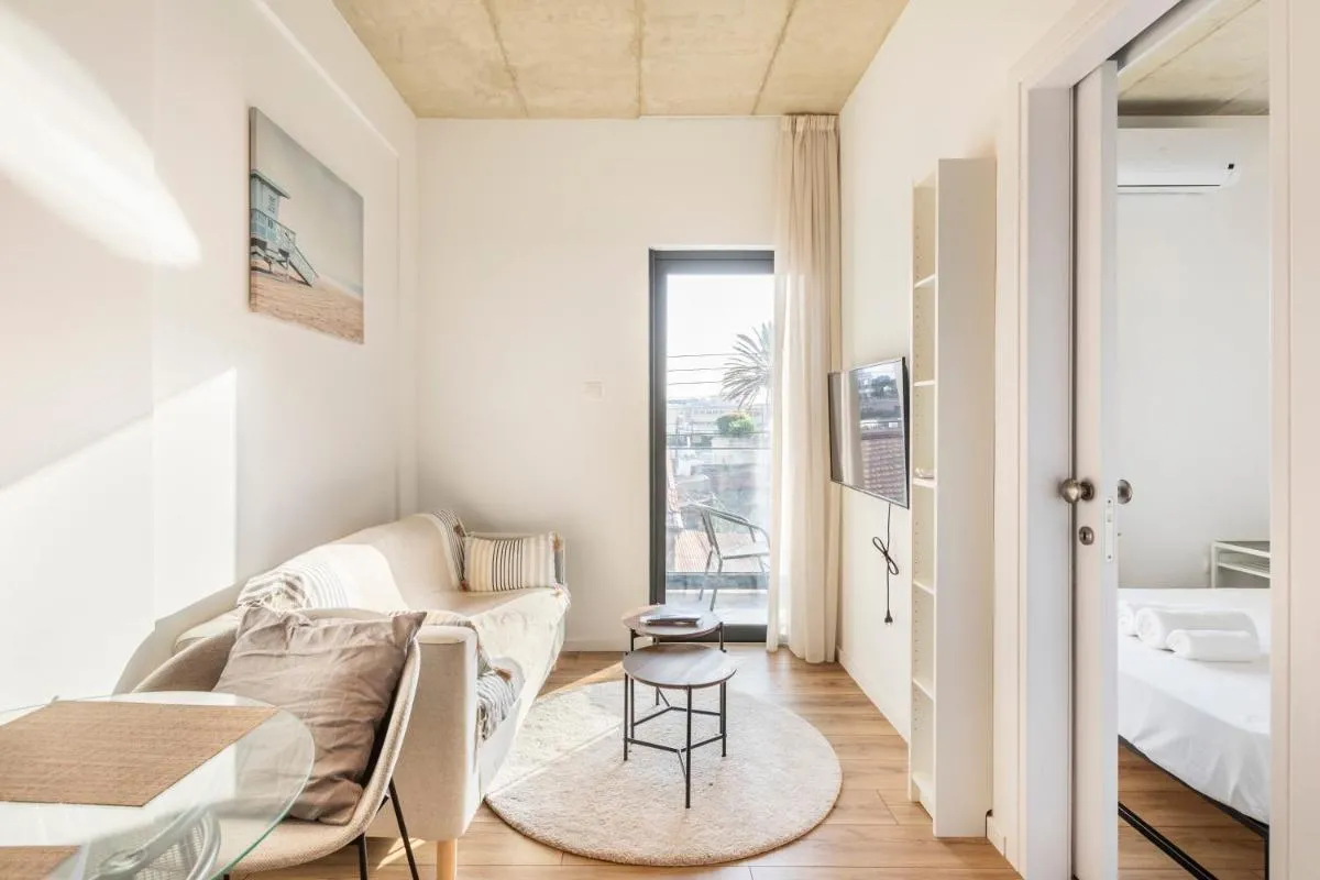 Image 1 of YAMAS Urban LIving Spiridonos