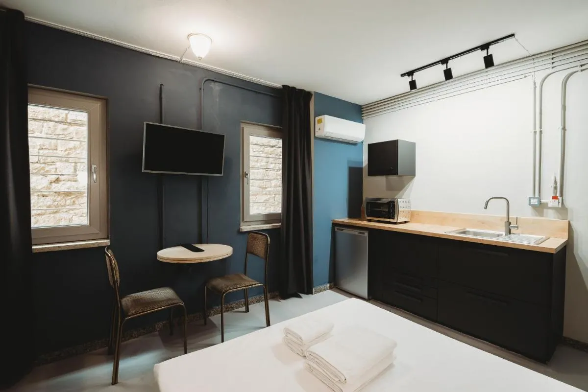 Image 4 of eins rooms – city center