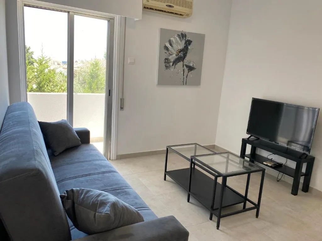 Image of 1-bedroom apartment with view