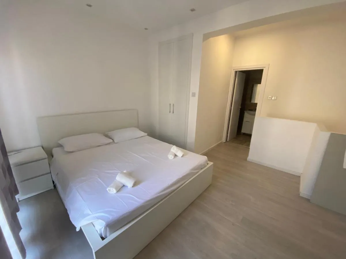 Image 5 of 1-bedroom duplex 100m by the sea