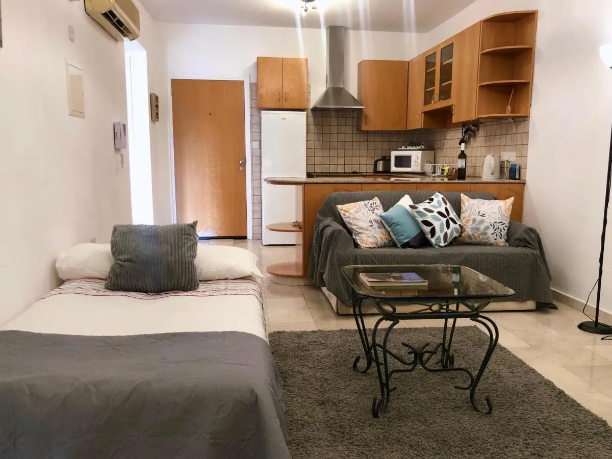 Image 6 of 1 bedroom flat, prime location near sea, sleeps 4