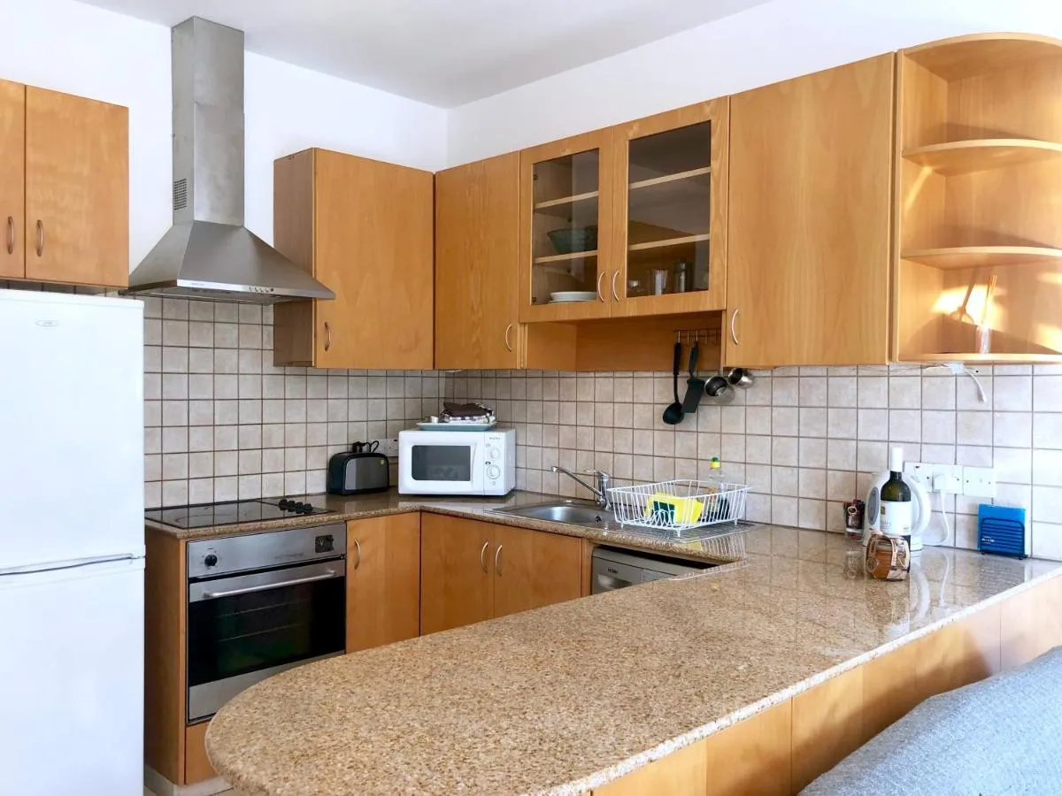 Image 3 of 1 bedroom flat, prime location near sea, sleeps 4