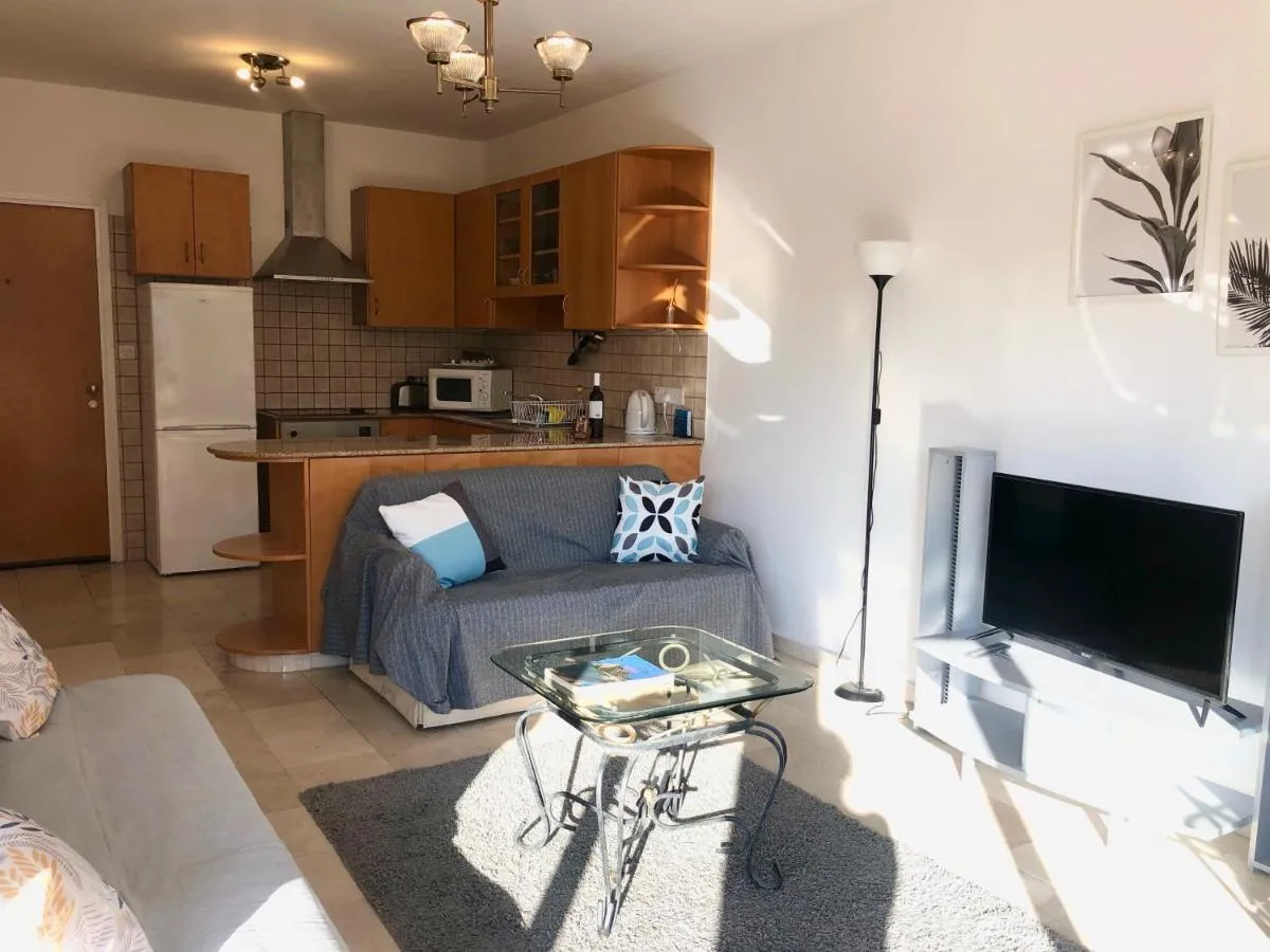 Image 5 of 1 bedroom flat, prime location near sea, sleeps 4