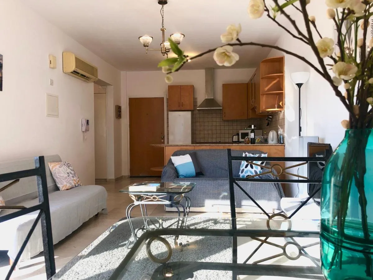 Image 4 of 1 bedroom flat, prime location near sea, sleeps 4