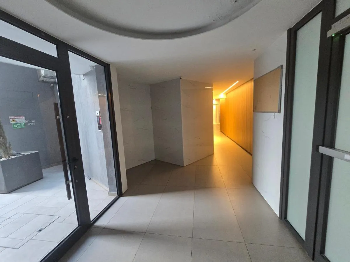 Image 2 of 1 room apartment on the 1st line