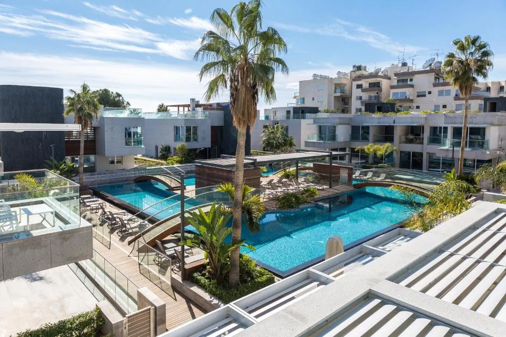 Image of Carmencita Studio B14 with pool & gym