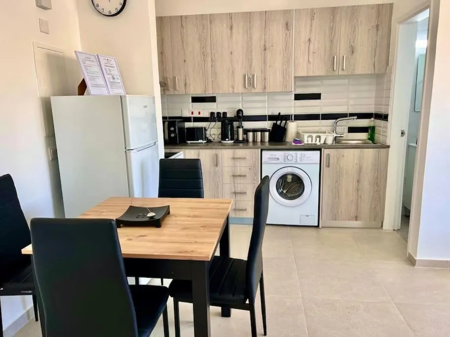 Image 2 of Cristiana Sea Breeze, Sleeps 3, Free Wifi