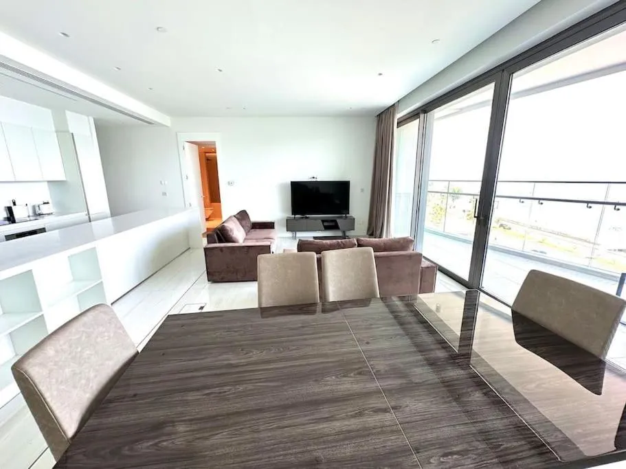Image 5 of Del Mar Beachfront 3 Bedroom ‘A’ Residence