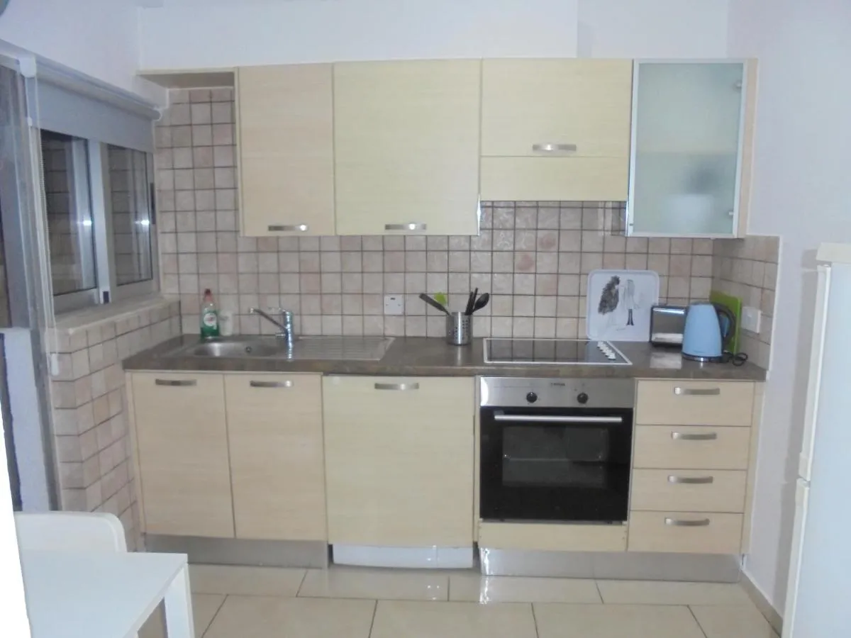 Image 5 of Delphi Court – large 1 bed -sleeps 4, Near sea/beach – free wifi