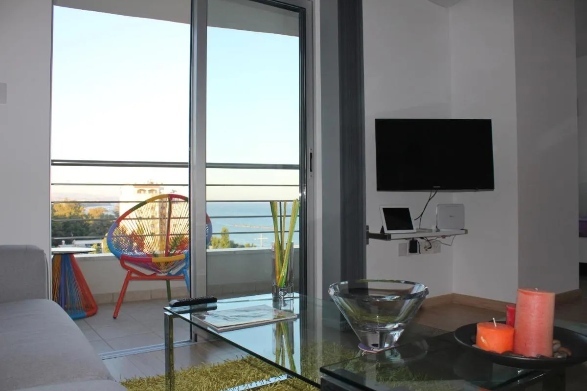 Image 3 of Eden Beach Apartment 611