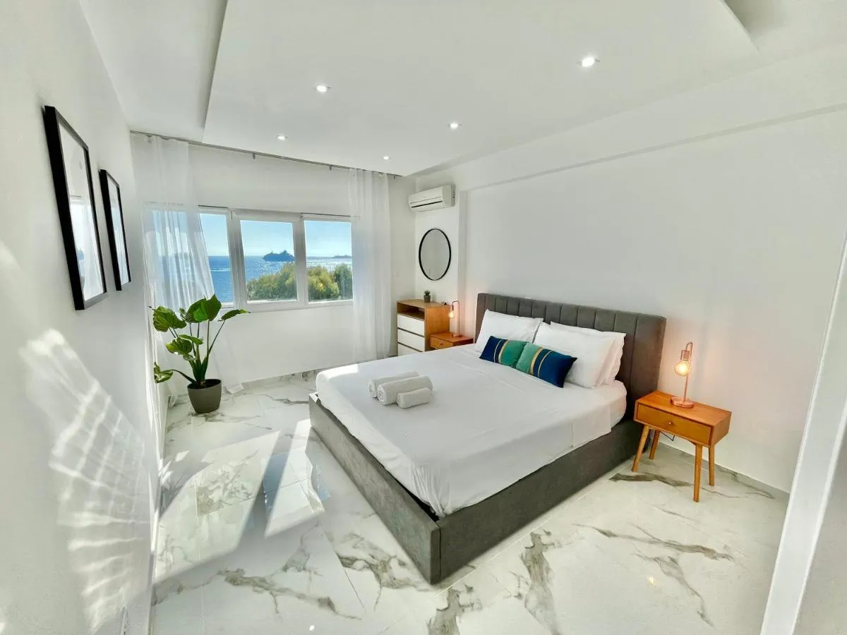 Image 2 of Enaerios Stunning Seaview Luxury Apartment