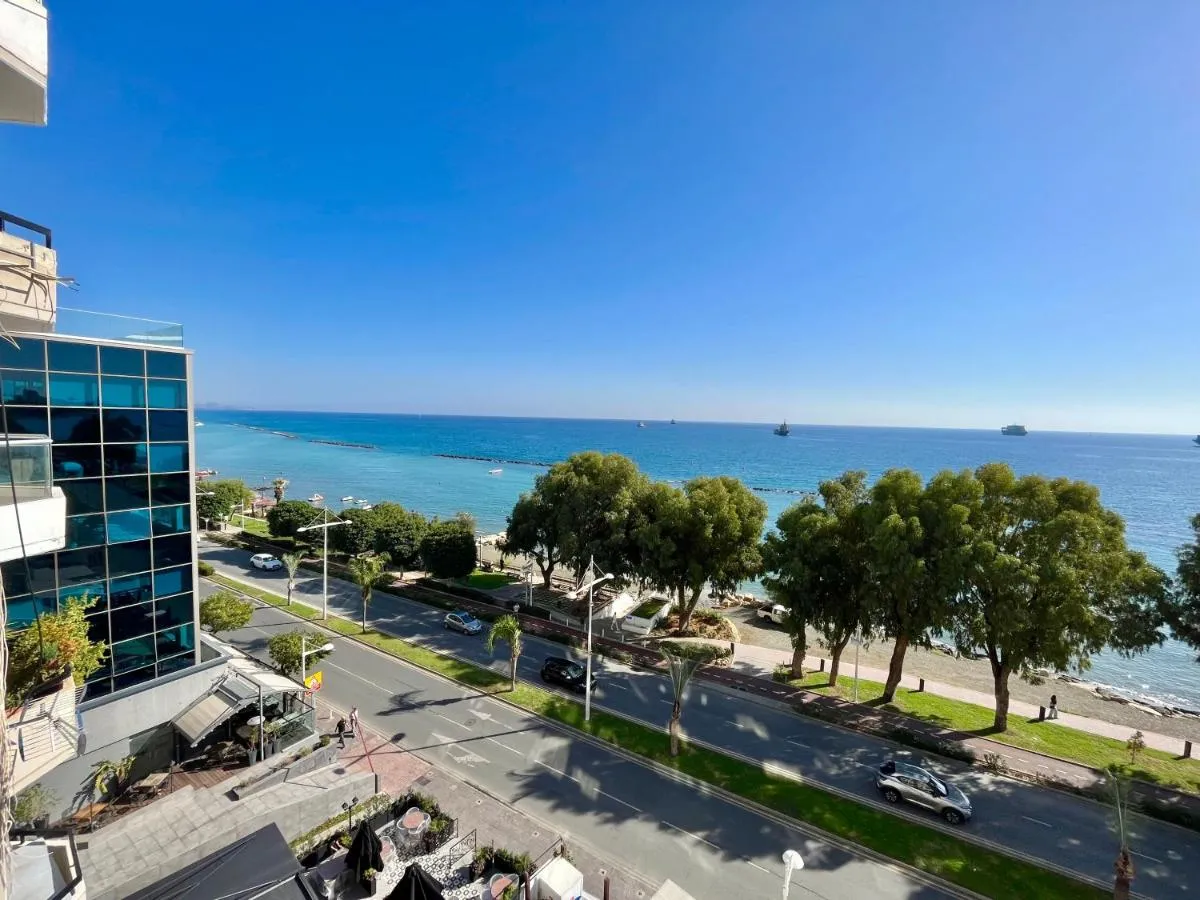 Image 3 of Enaerios Stunning Seaview Luxury Apartment