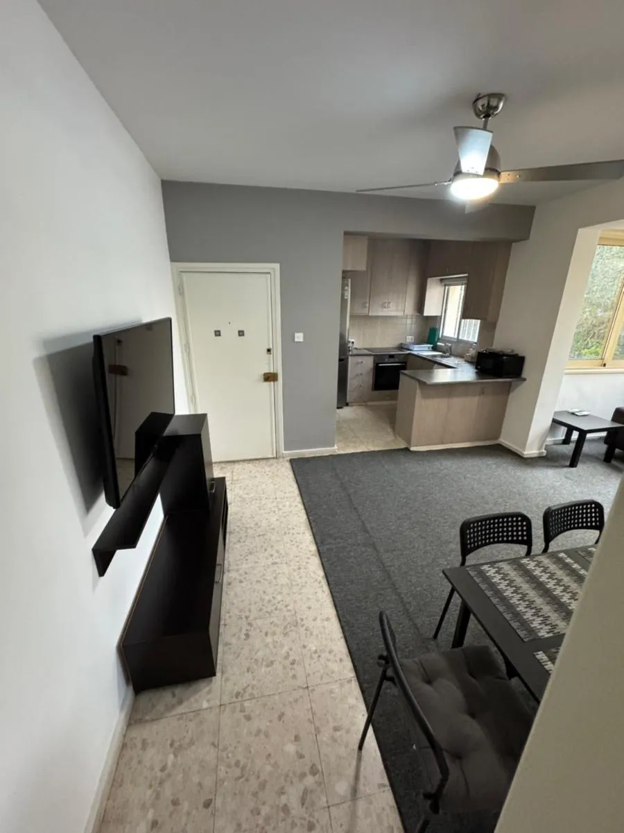 Image 3 of Georges 2 Bedroom Apartment