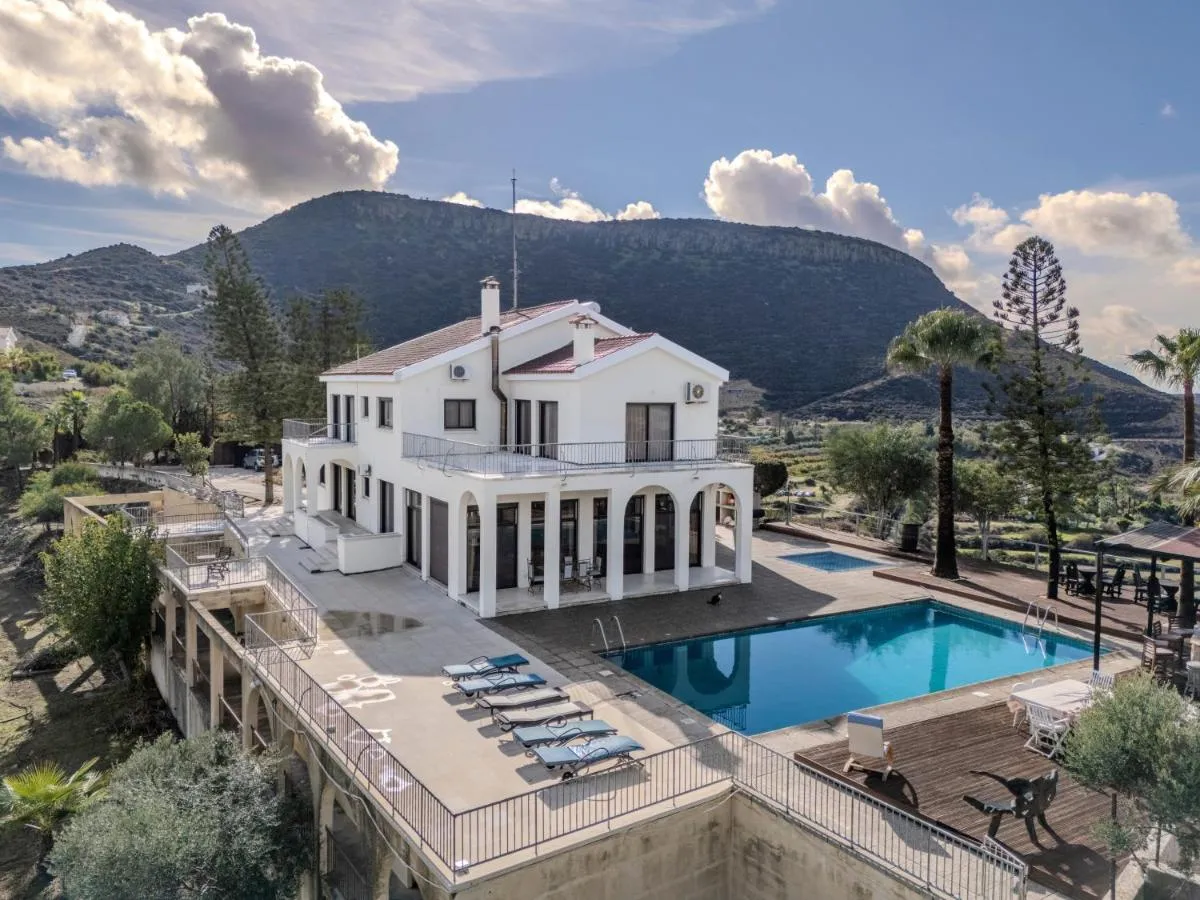 Image 1 of Great property – amazing views