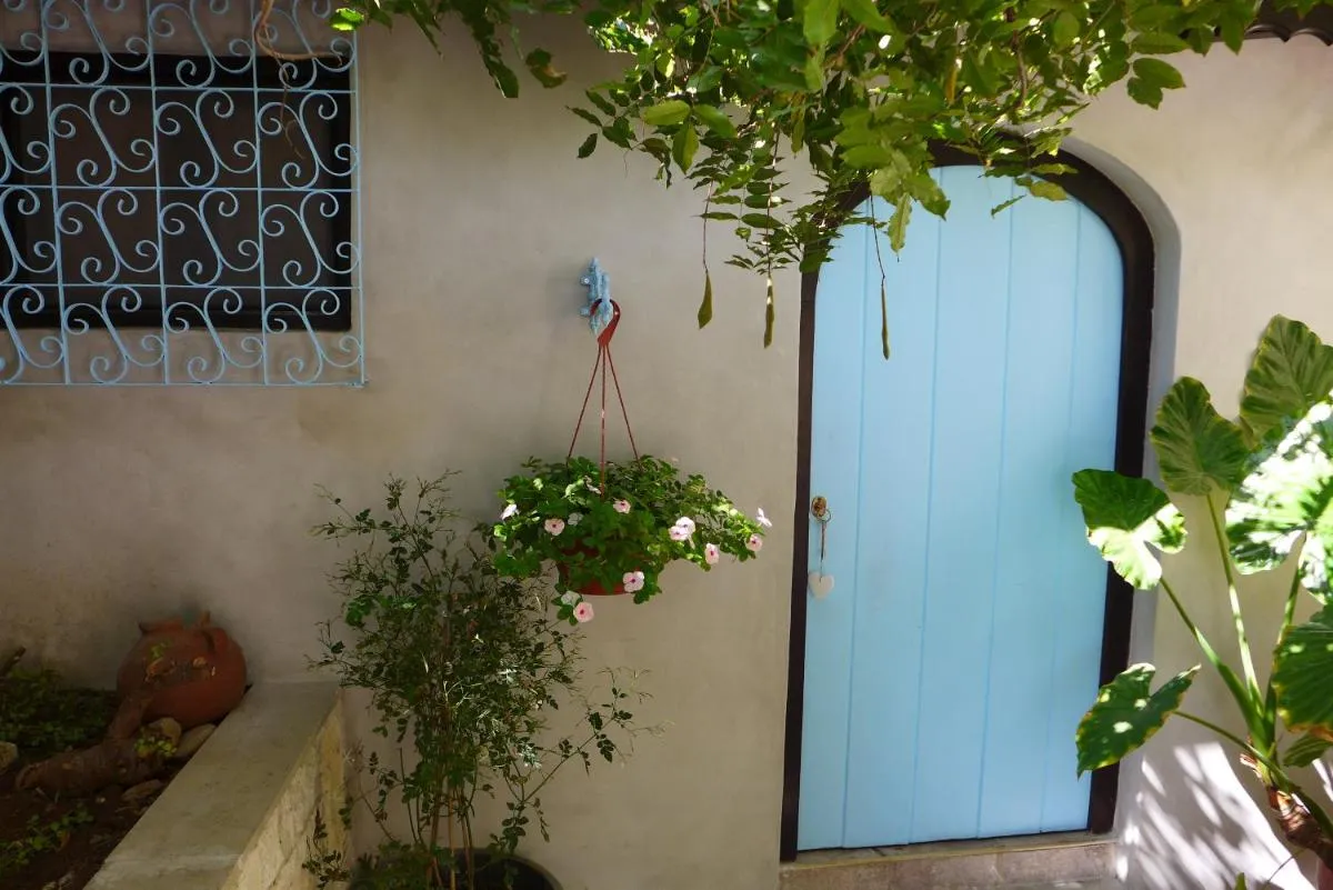 Image 2 of Kalimera A Lovely 1-bedroom rental with ensuite and Kitchen
