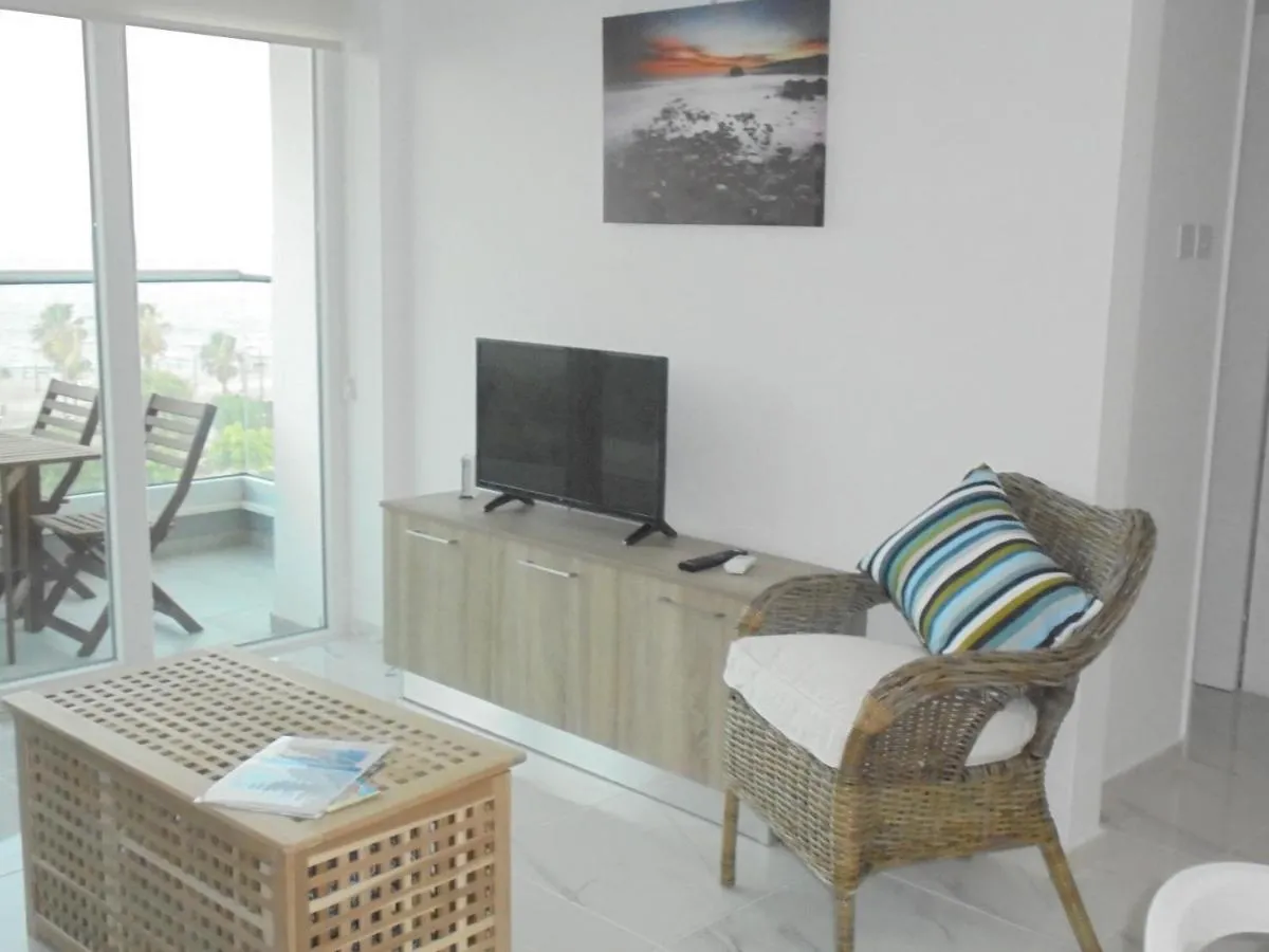 Image 4 of Kermia Court – Beach-front, modern 2 bedroom -sleeps 6
