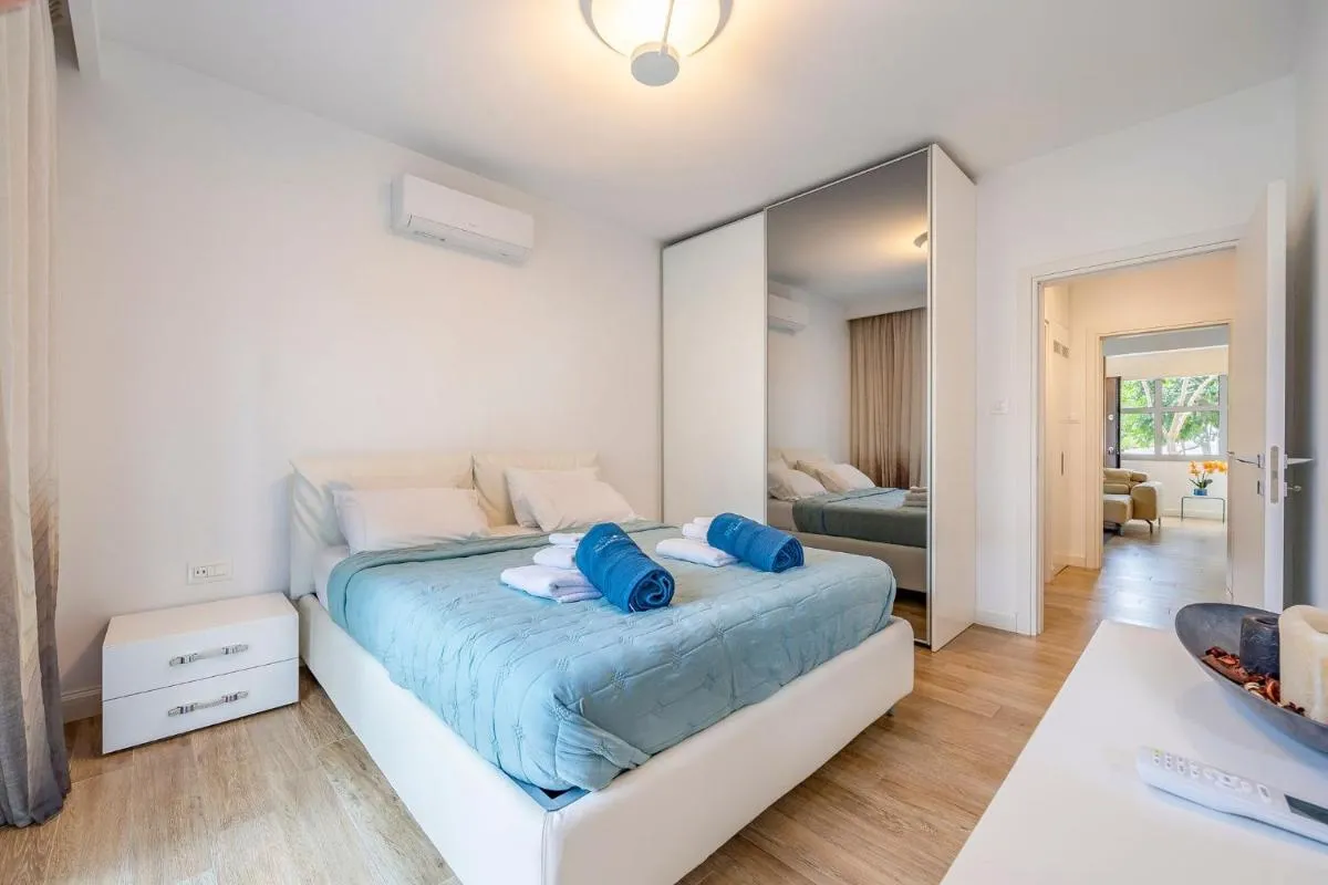 Image 2 of Luxury Close to the Beach, Shared Pool – Christine Complex