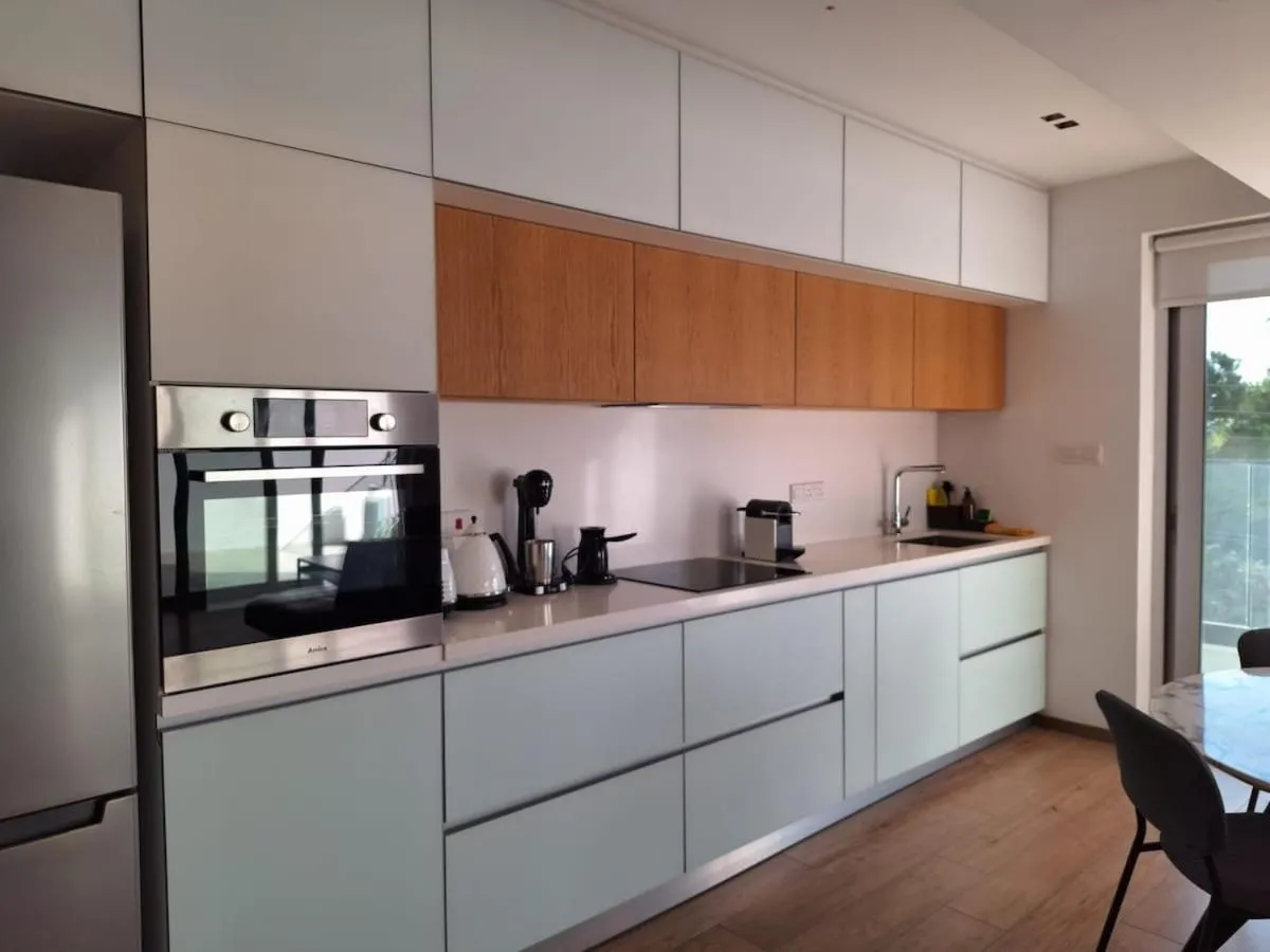 Image 6 of Luxury Seafront 2 bedroom