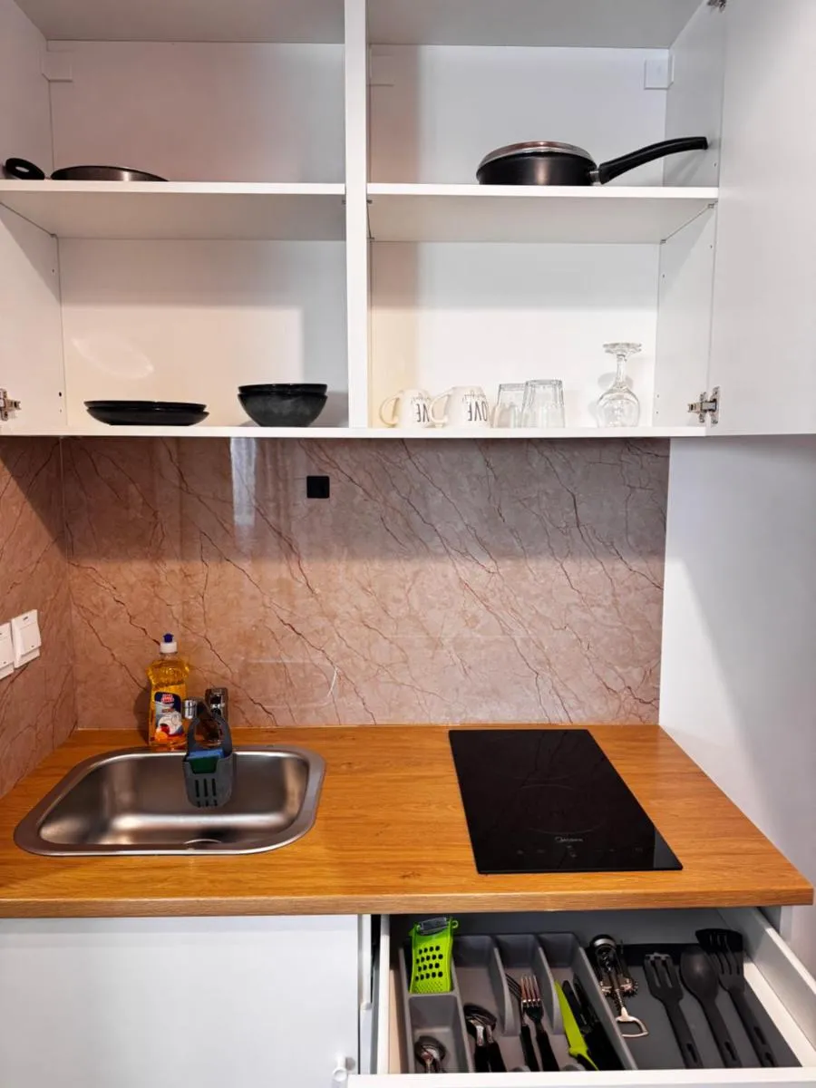 Image 2 of Modern Studio 2 private Kitchenette and Bathroom