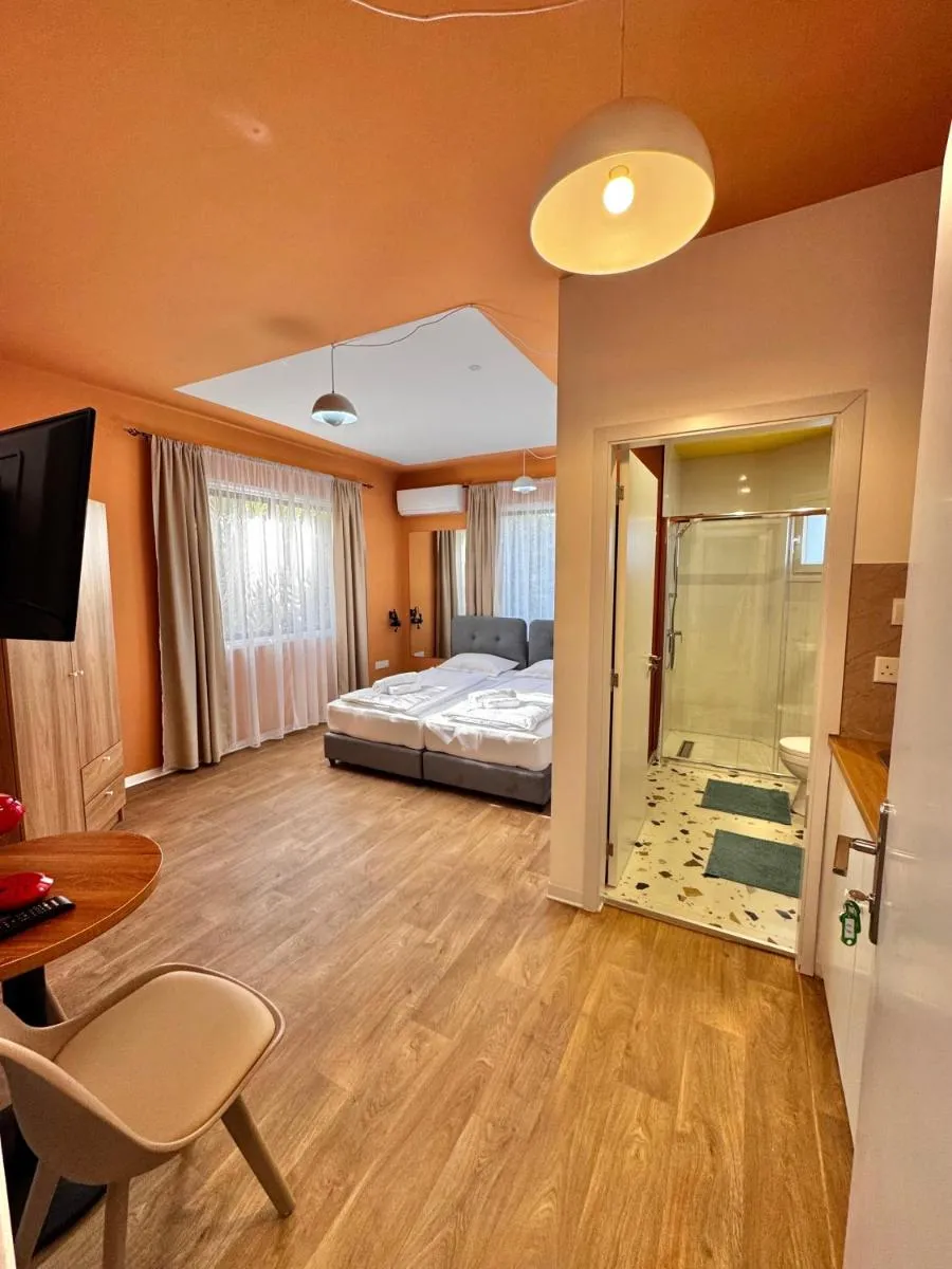 Image 4 of Modern Studio 2 private Kitchenette and Bathroom