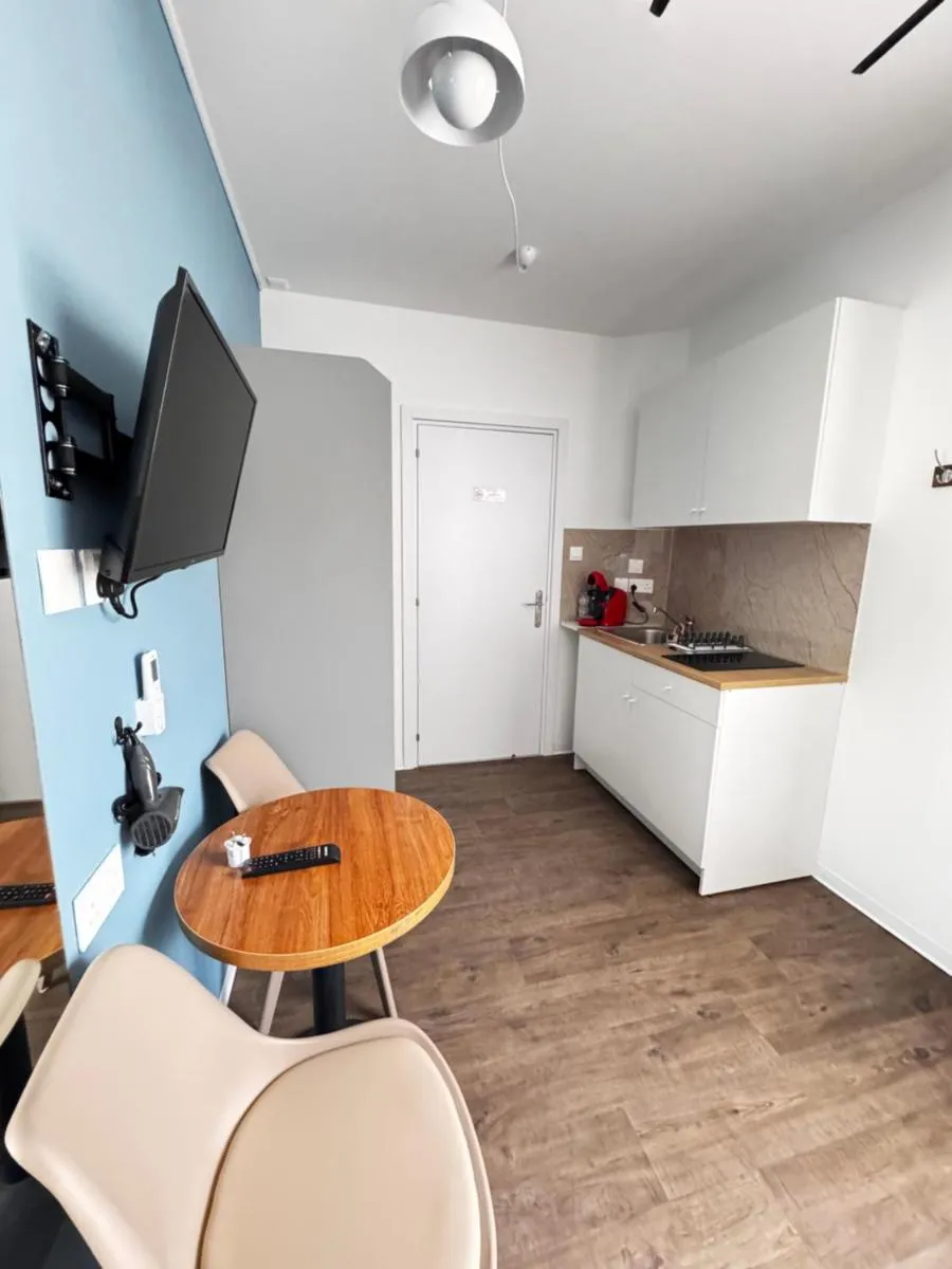 Image 2 of Modern Studio 7 private Kitchenette and Bathroom