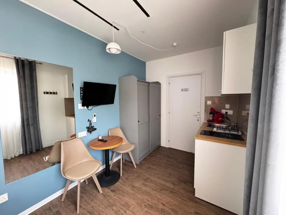 Image 3 of Modern Studio 7 private Kitchenette and Bathroom