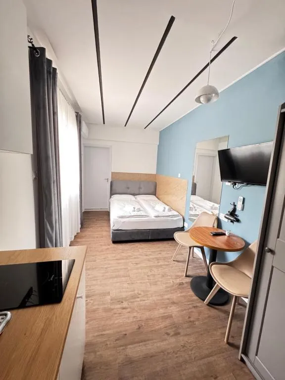 Image of Modern Studio 7 private Kitchenette and Bathroom