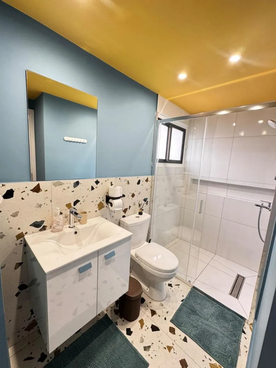 Image 3 of Modern Studio N14 kitchenette private bathroom
