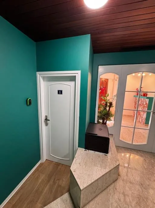 Image 5 of Modern Studio N1 private Kitchenette and Bathroom