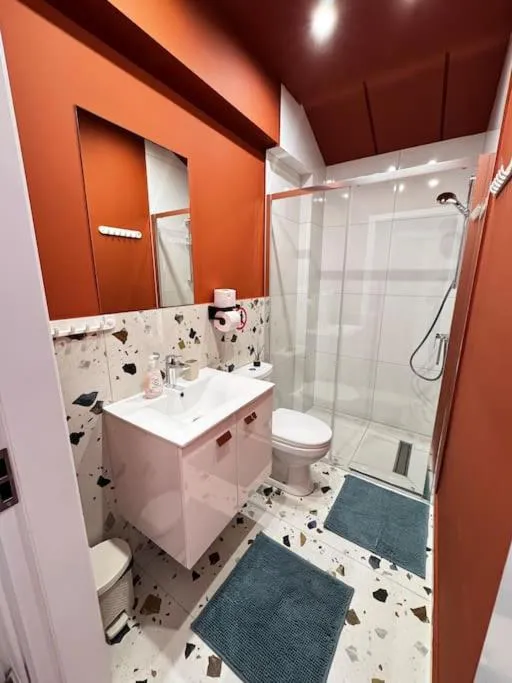 Image 4 of Modern Studio Nr 10 private Kitchenette and Bathroom